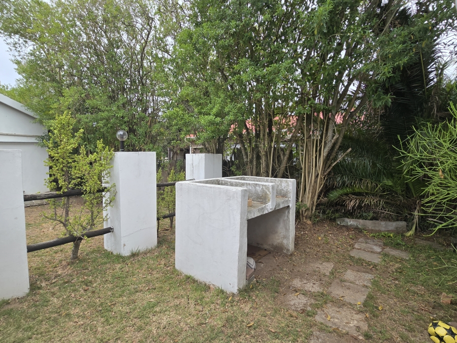 10 Bedroom Property for Sale in West Bank Eastern Cape